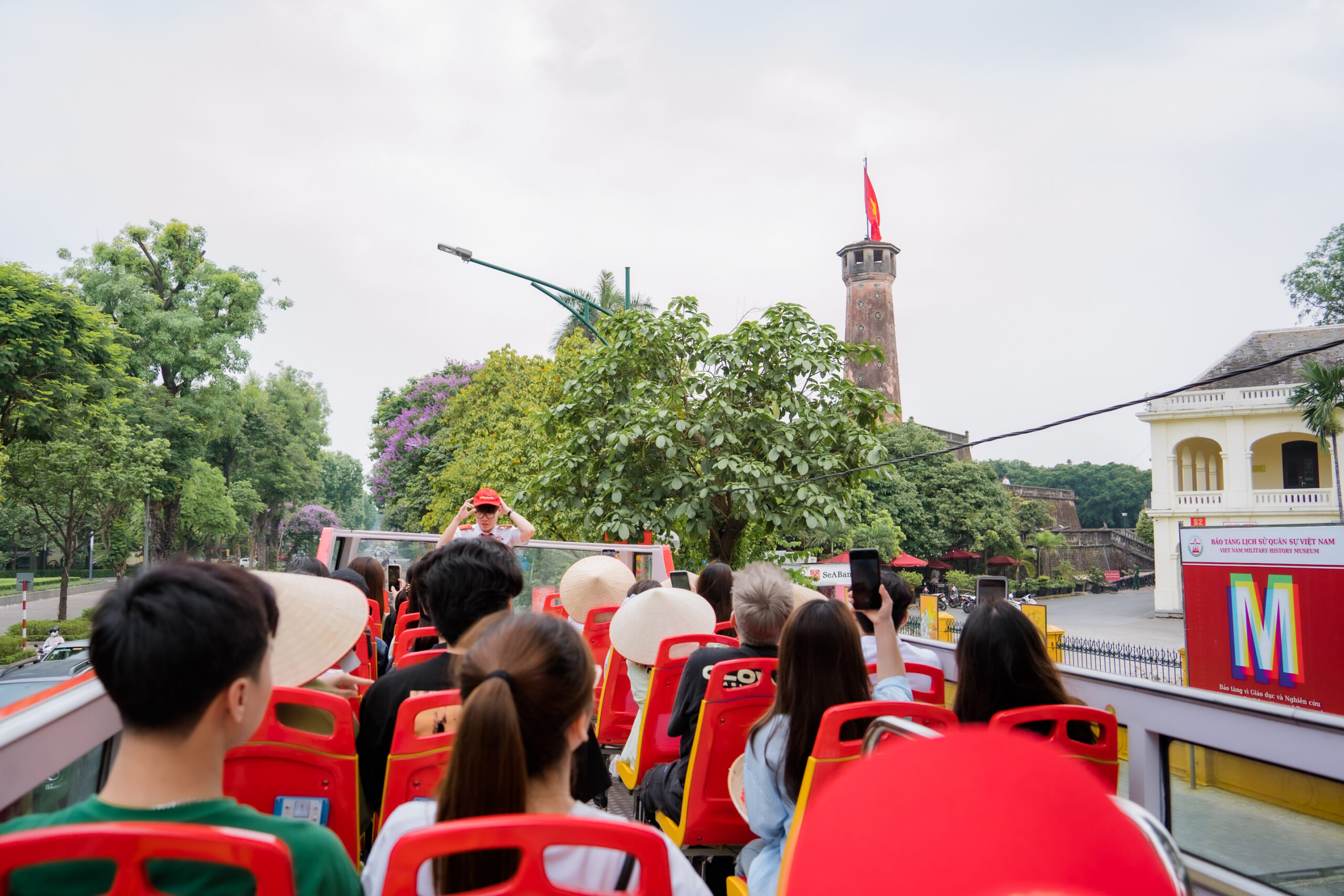 Read more about the article Điểm 2: Cột cờ Hà Nội